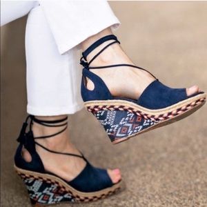 Cabi Carl Wedges Size 8